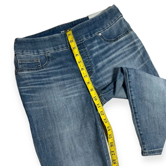 Chicos denim pull on capris Chicos size 0 Regular 4 17 inch inseam stretchy blue - Picture 5 of 11